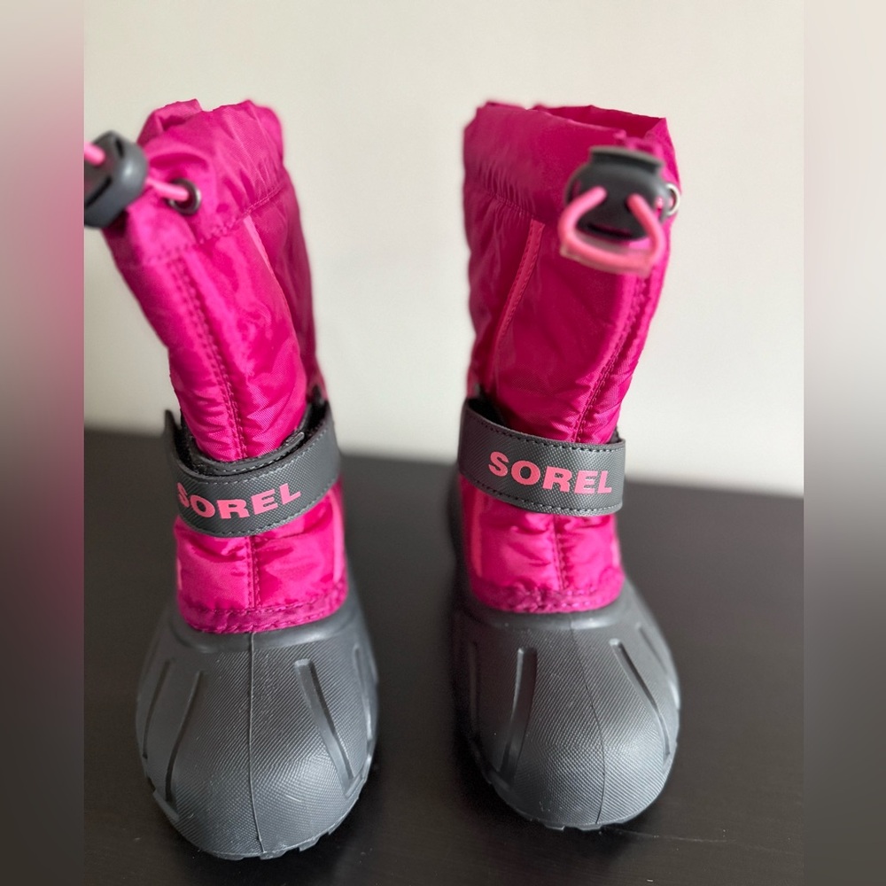 Sorel Kids Pink & Black Snow Boots – Size 11 (Brand New) - Picture 2 of 5
